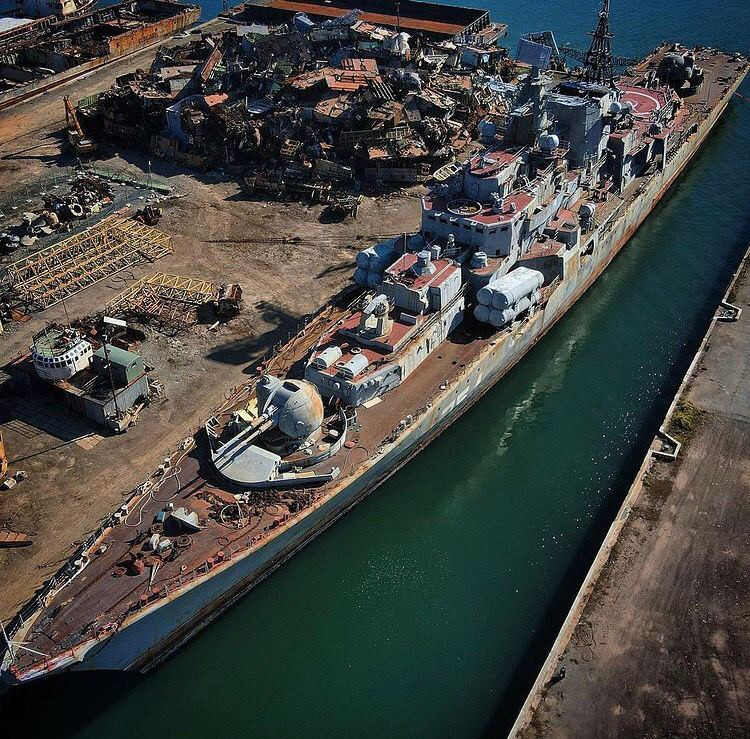 Tổng cộng Moscow đã lên kế hoạch đóng mới 25 khu trục hạm loại này, tuy nhiên chỉ có 21 chiếc trong số đó được hoàn thiện. Tới thời điểm hiện tại, Nga đã cho về hưu 13 tàu khu trục lớp Sovremenny. Nguồn ảnh: Sina.