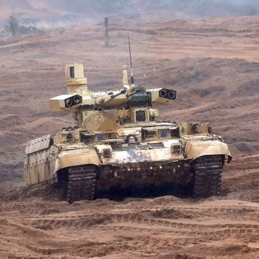 Hai quốc gia khác bao gồm Azerbaijan và Peru cũng từng tỏ ra rất quan tâm tới loại vũ khí cực kỳ hiện đại này của Nga nhưng tới thời điểm hiện tại, vẫn chưa có bất cứ triển vọng khả quan nào về một hợp đồng tiếp theo xuất khẩu Terminator ra nước ngoài. Nguồn ảnh: Pinterest.