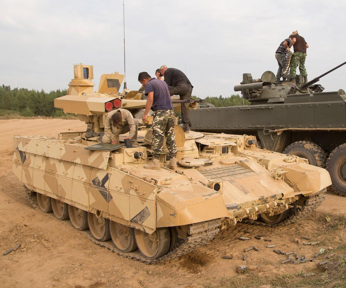 Chưa kể đến việc, triết lý thiết kế của những loại phương tiện hỗ trợ xe tăng này đã được Nga đưa ra từ thời chiến tranh ở Chechen cách đây gần 30 năm. Cho tới thời điểm hiện tại, khi mà các hệ thống phòng thủ trên xe tăng chủ lực đã quá phát triển, sự hoàn thiện của Kẻ Hủy Diệt dường như đã quá muộn. Nguồn ảnh: Pinterest.