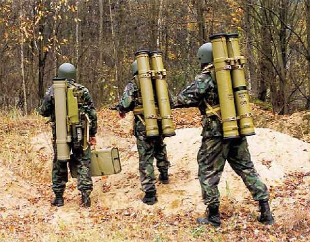 Hàn Quốc cũng tiếp tục yêu cầu Nga chuyển giao 2000 tên lửa chống tăng 9M131 Metis-M. Cho tới tận thời điểm hiện tại, loại tên lửa này vẫn đang được Hàn Quốc sử dụng phổ biến trong biên chế. Nguồn ảnh: Chosul.