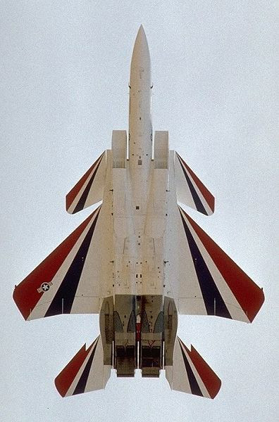 Không ít công nghệ từng được thử nghiệm trên chiếc F-15 ACTIVE tới nay đã được áp dụng trên các loại tiêm kích thế hệ năm hiện đại. Kiểu thiết kế của chiếc ACTIVE cũng được tối ưu hóa cho việc... tháo lắp. Nhờ kiểu thiết kế này, hàng loạt các công nghệ mới có thể được lắp đặt, tháo ra, thay đổi và thử nghiệm liên tục chỉ trong một ngày. Nguồn ảnh: BI.