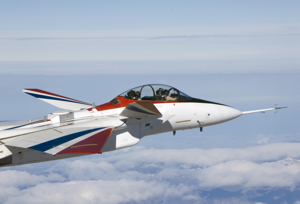 Ngày nay, F-15 vẫn tiếp tục phục vụ trong biên chế của Không quân Mỹ và nhiều lực lượng không quân khác trên thế giới, rất nhiều phiên bản hiện đại của loại chiến đấu cơ này vẫn đang được nâng cấp và ra đời. Tuy nhiên, khó có thể có một phiên bản sản xuất với số lượng lớn nào sánh được với những chiếc F-15 mà NASA đã từng tự tay "độ" lại. Nguồn ảnh: BI.