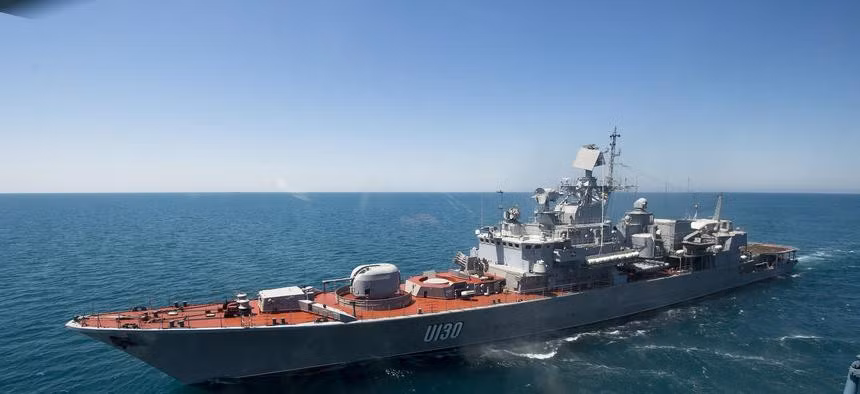 Các chính trị gia và các nhà khoa học chính trị được chú ý với nhiều tuyên bố khác nhau như "trong một vài năm nữa chúng ta sẽ tổ chức một cuộc diễu hành ở cảng Sevastopol".