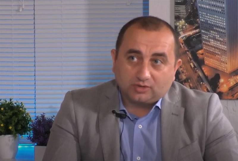 Một người khác mới đây đã nói về sự cần thiết phải có "hành động quân sự chống lại Nga" và gây xôn xao dư luận tại Moskva là Tiến sĩ Khoa học - nhà khoa học chính trị Ukraine - ông Zinoviy Sveda.