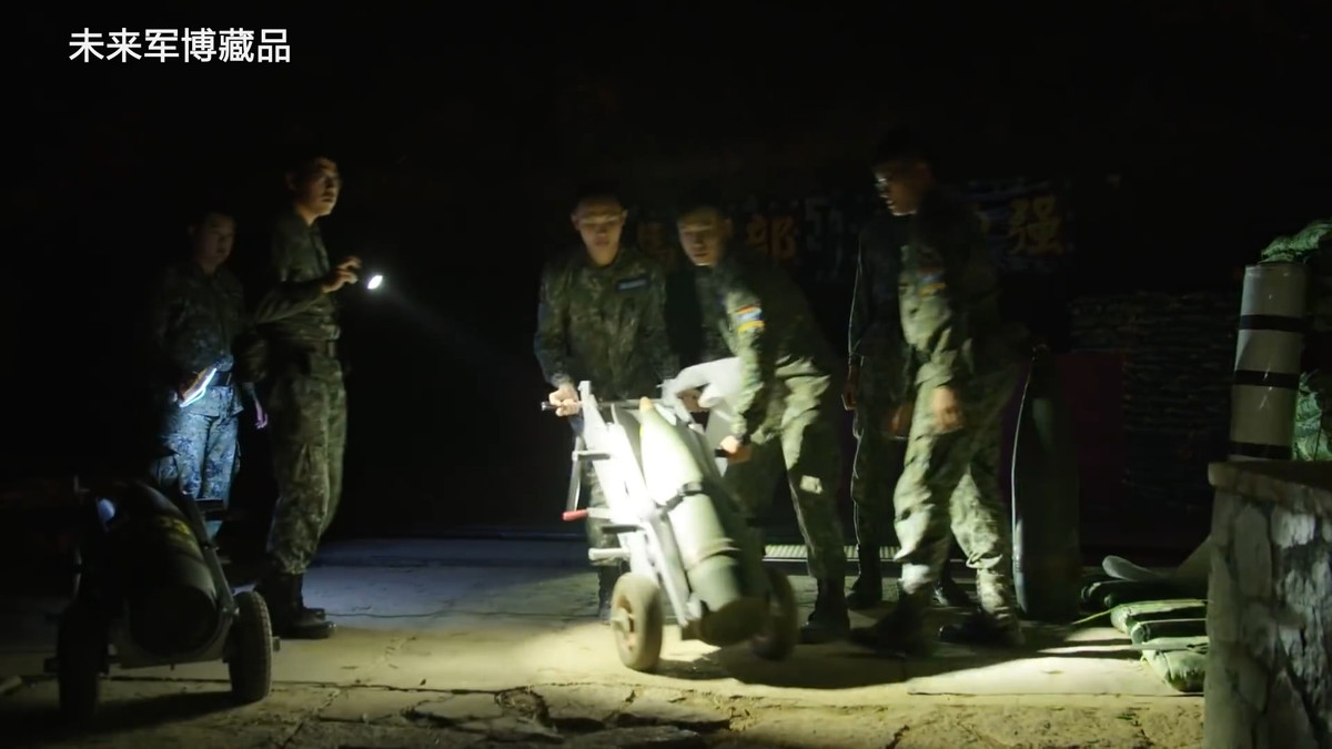 Thực tế, hiệu quả tiêu diệt mục tiêu của loại pháo này trong bối cảnh giao tranh hiện tại là chưa quá cao. Với tốc độ bắn chỉ khoảng 20 phát mỗi giờ đồng hồ, pháo M1 khó có thể thực hiện được nhiệm vụ phòng thủ bờ. Nguồn ảnh: Pinterest.