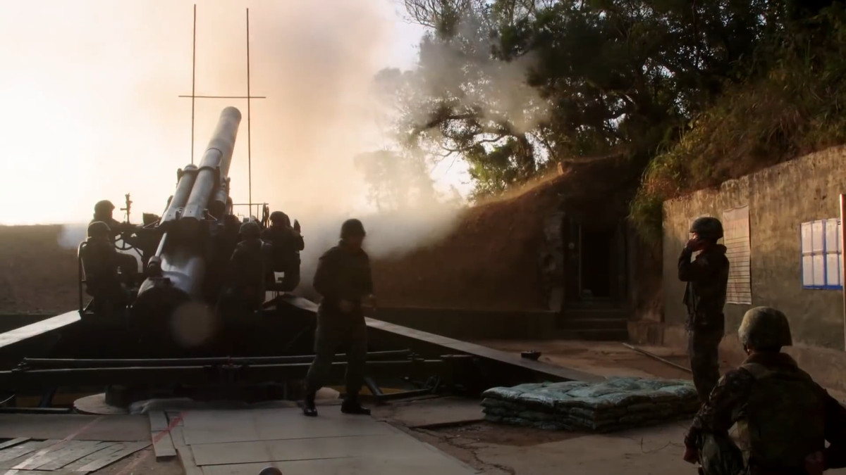 Một số ít pháo M1 sau đó được Mỹ chuyển cho các đồng minh của mình ở Philippines hay đảo Đài Loan để gia tăng khả năng phòng thủ bờ. Tuy nhiên tới nay, chỉ còn Đài Loan vẫn tiếp tục sử dụng loại vũ khí này với số lượng lớn. Nguồn ảnh: Pinterest.