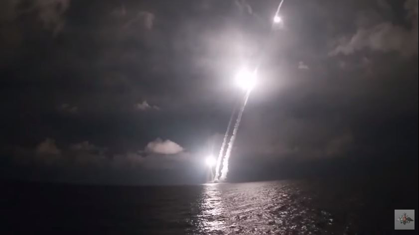 Các thông tin được Nga công bố cho biết, loại tên lửa này có trọng lượng ít nhất 36 tấn, có khả năng tiêu diệt mục tiêu ở khoảng cách tới 10.000 km và có độ chính xác lệch tâm tối đa chỉ 350 mét. Nguồn ảnh: Defenceblog.