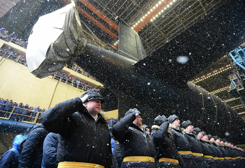 Về biên chế thủy thủ đoàn, do được đóng theo lớp Yasen-M nên thủy thủ đoàn của tàu Kazan chỉ có 64 người. Trong khi đó, lớp tàu ngầm Yasen có biên chế thủy thủ đoàn đầy đủ lên tới 85 người. Nguồn ảnh: BMDP.