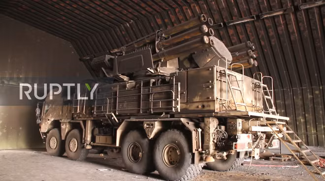 Trong diễn biến khác, có thông tin hệ thống phòng không Pantsir-S1 được lực lượng GNA thu giữ từ phe LNA trên chiến trường Libya đã có mặt tại Thổ Nhĩ Kỳ, nơi nó đang được nghiên cứu kỹ lưỡng.