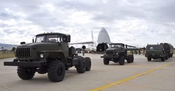 Tuy nhiên, tuyên bố về nỗ lực “lập trình lại hệ thống nhận dạng định - ta” mà không cung cấp bằng chứng cụ thể giống như một nỗ lực khác của Hy Lạp nhằm cố gắng ngăn chặn việc tăng cường tiềm lực quân sự của Thổ Nhĩ Kỳ.