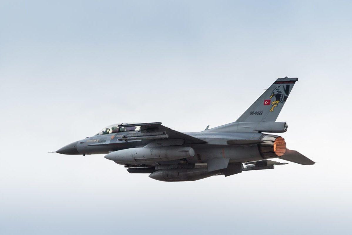 Trước tình hình trên, báo chí Nga bình luận, rõ ràng Ankara đã quyết định bắt đầu phát động cuộc săn lùng máy bay chiến đấu do nước này sản xuất đang có mặt tại Libya.