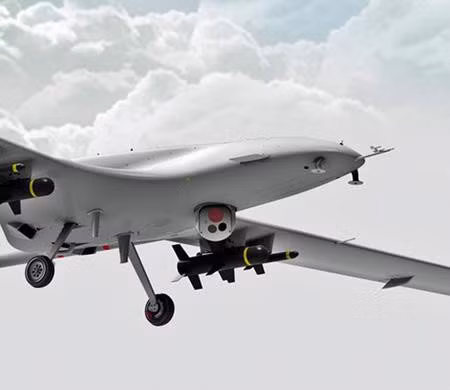 Máy bay không người lái Bayraktar TB2 đánh dấu bước nhảy vọt của nền công nghiệp quốc phòng Thổ Nhĩ Kỳ, đây hiện được coi là môt trong các UCAV mạnh nhất thế giới.