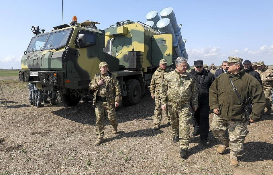 "Tên lửa chống hạm mới này có thể cung cấp khả năng phòng thủ đáng tin cậy cho Biển Đen và biển Azov, có thể tấn công tàu địch ở khoảng cách tới 300 km nếu cần thiết, thậm chí ngay cả khi chúng đang neo đậu trong cảng", ông Turchyno nói.