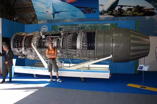 Công việc đang được thực hiện trong khuôn khổ chương trình "Tổ hợp hàng không tầm xa tiên tiến". Quá trình lắp ráp cuối cùng đối với toàn bộ động cơ mới sẽ được hoàn thành vào đầu năm 2021.