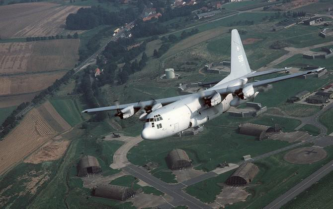 Trước đây, EC-130H Compass Call đã được Hoa Kỳ sử dụng ở Nam Tư, Panama, Iraq, Afghanistan và các quốc gia khác.