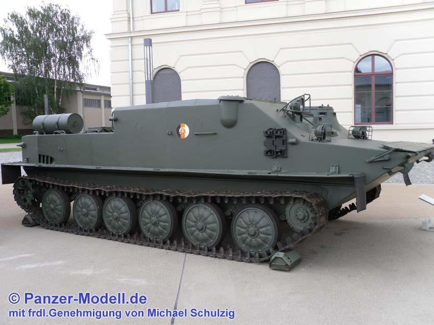 Xe thiết giáp chở quân BTR-50 có trọng lượng chiến đấu 14,5 tấn; chiều dài 7,08 m; chiều rộng 3,14 m; chiều cao 2,03 m.