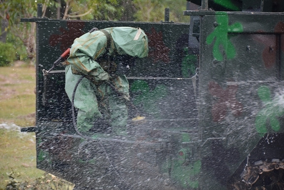 Tất cả đều thể hiện sự nhuần nhuyễn trong từng thao tác cá nhân, hiệp đồng chặt chẽ của từng bộ phận.