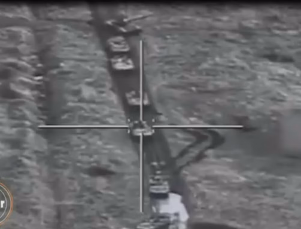 Quả tên lửa được cho là loại Spike do Israel sản xuất và được phóng đi từ một trực thăng Mi-17 của quân đội Azerbaijan. Nguồn ảnh: Avia.