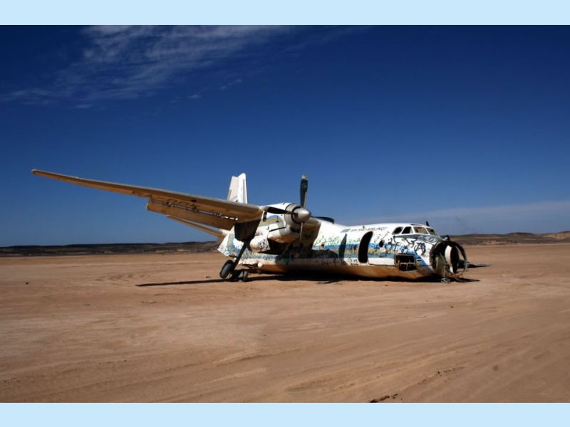 Nguyên nhân của vụ việc được cho là do chiếc An-26 đã gặp phải một cơn bão cát trong lúc đang thực hiện hành trình. Khi này, trên máy bay đang có tổng cộng 13 người bao gồm cả phi hành đoàn ba người. Nguồn ảnh: Sina.