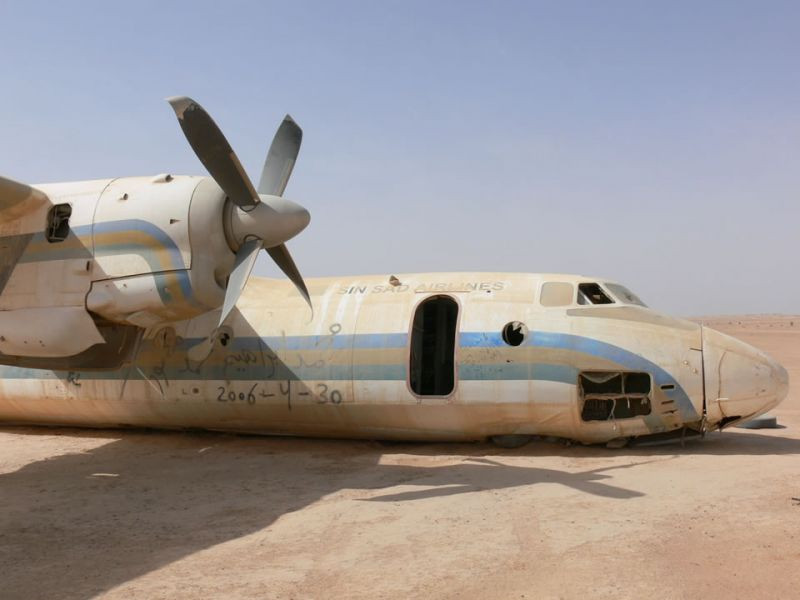 Vào thời điểm xảy ra vụ tai nạn, các loại máy bay vẫn chưa được trang bị radar thời tiết và đặc biệt là với những chiếc máy bay cũ như An-26, trang bị này dường như là quá xa xỉ. Chính vì vậy nó đã bay thẳng vào cơn bão cát rồi cuối cùng bị rơi giữa sa mạc. Nguồn ảnh: Sina.