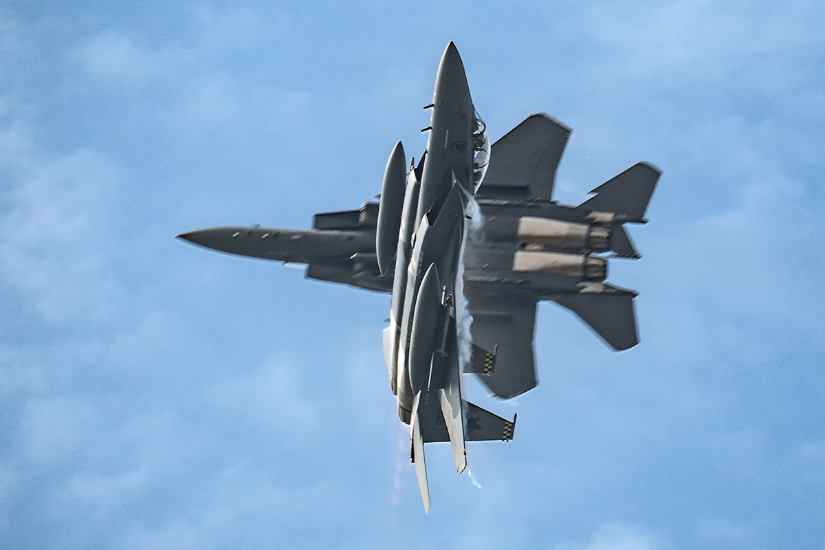 Từ tháng 12/2005, Singapore đã bắt đầu đặt mua 12 chiến đấu cơ F-15SG, tới năm 2007, Singapore nâng quân số F-15SG của mình lên 24 chiếc. Nguồn ảnh: SAF.