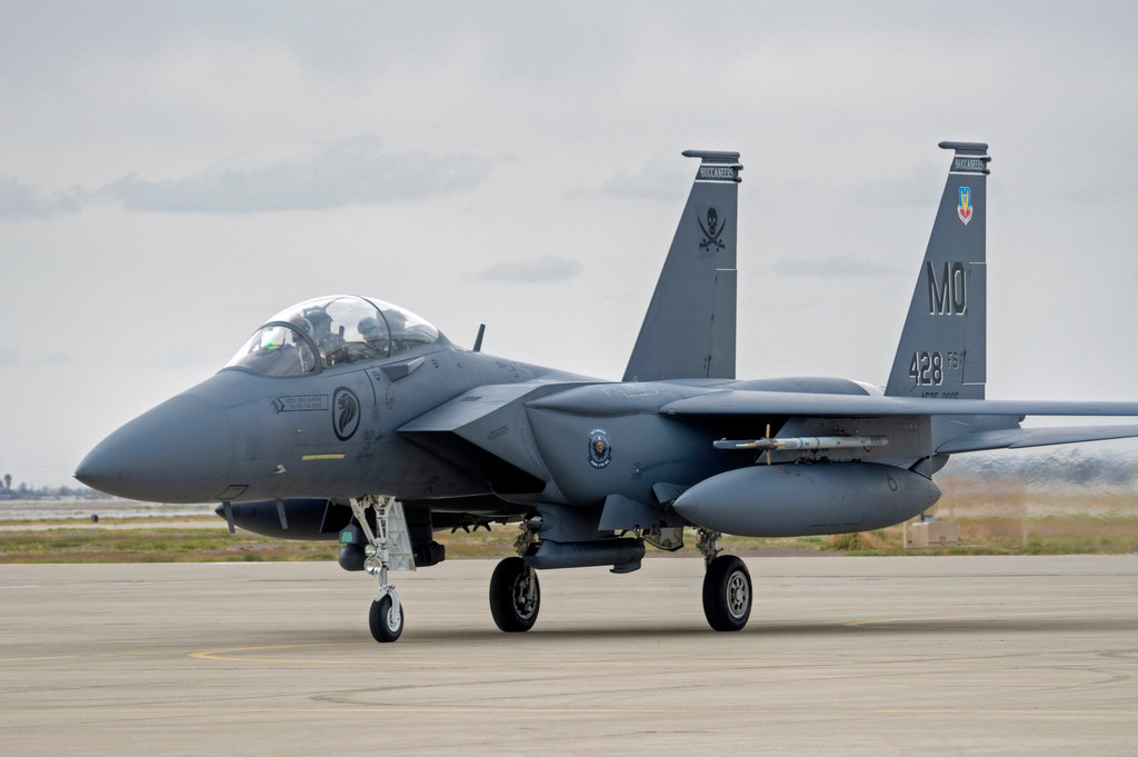 Chưa kể đến việc, các tiêm kích F-15SG của Singapore cũng được đánh giá là có khả năng sống sót trên chiến trường rất cao. Thậm chí sau 34 năm tham chiến ở khắp nơi trên thế giới, chưa từng có một chiếc F-15 nào bị bắn hạ trong không chiến. Nguồn ảnh: SAF.