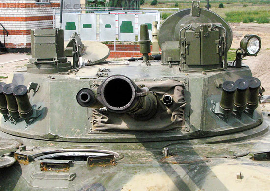 Được chế tạo dựa trên thiết kế của thiết giáp BMD-3M, xe thiết giáp BMD-4 có hỏa lực cực kỳ phong phú bao gồm một khẩu pháo 100mm, một khẩu pháo 30mm và một súng máy 7,62mm. Nguồn ảnh: BMDP.