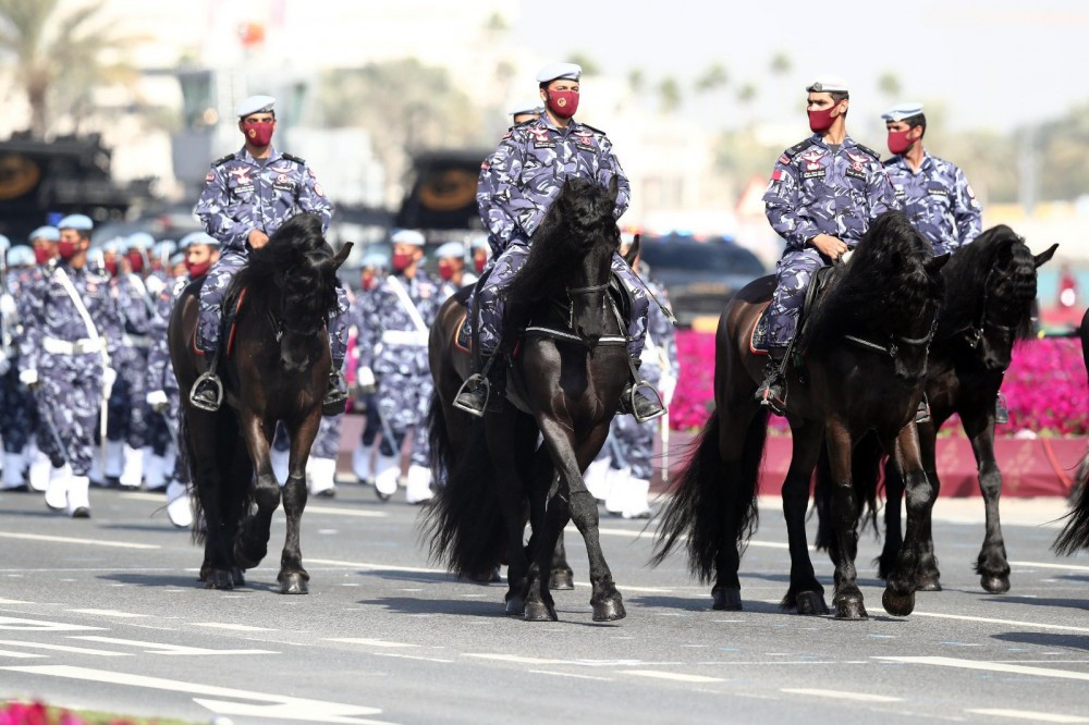 Đặc biệt, không thể thiếu trong các cuộc duyệt binh của Quân đội Qatar là dàn kỵ binh cực độc. Nguồn ảnh: BMDP.