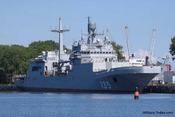 Được biết trước đó Hạm đội Phương Bắc đã nhận được chiếc tàu đổ bộ cỡ lớn đầu tiên thuộc lớp Ivan Gren vào năm 2018 sau thời gian thi công dài kỷ lục đối với một con tàu có kích thước không quá lớn.