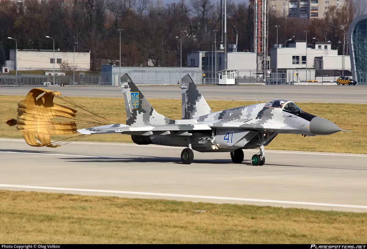 Các chiến đấu cơ MiG-29 của Không quân Ukraine hiện đang nắm giữ vai trò chủ lực của lực lượng này. Trong biên chế của Ukraine hiện đang có 35 chiến đấu cơ MiG-29, nhiều hơn bất cứ loại chiến đấu cơ nào khác. Nguồn ảnh: Pinterest.