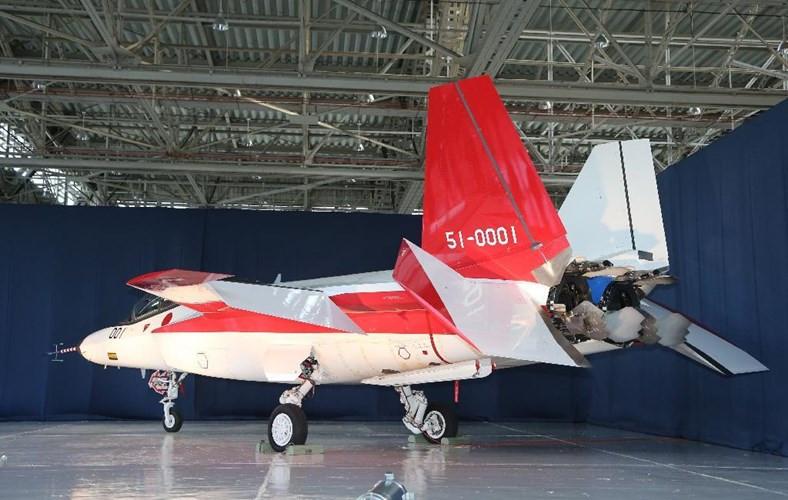 Lợi thế cực lớn của Nhật Bản so với Trung Quốc trong cuộc đua chế tạo tiêm kích thế hệ năm đó là Nhật nắm rất nhiều công nghệ cốt lõi, có thể tự chế tạo động cơ phản lực nội địa hoàn toàn. Điều này khiến giới phân tích cho rằng, có thể Tokyo "đi sau" nhưng sẽ "về sớm'' trong cuộc đua tiêm kích thế hệ năm với Trung Quốc. Nguồn ảnh: Sina.