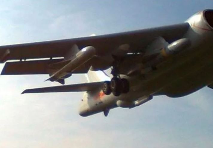 Trong một phóng sự của đài truyền hình trung ương Trung Quốc, những hình ảnh về tên lửa "Tomahawk" của Trung Quốc vừa thực hiện các phi vụ bay trên eo biển Đài Loan đã được tiết lộ. Nguồn ảnh: QQ.