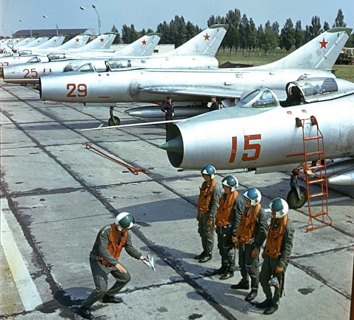 Nhưng vì nhiều chiếc MiG-21 vẫn đang hoạt động trên khắp thế giới, nên có thể chúng sẽ được mua để làm nguồn cung cấp phụ tùng thay thế.