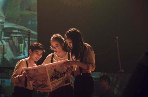 700 khan gia bung no voi dem nhac hoc sinh THPT chuyen Ha Noi-Amsterdam-Hinh-2