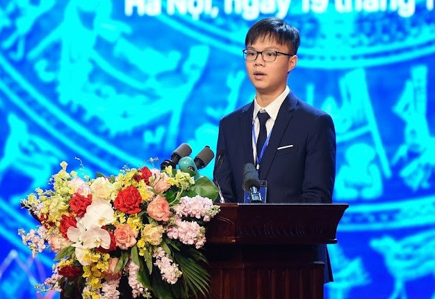 Lắng nghe đại diện học sinh Hà Nội tri ân thầy cô Lang nghe dai dien hoc sinh Ha Noi tri an thay co