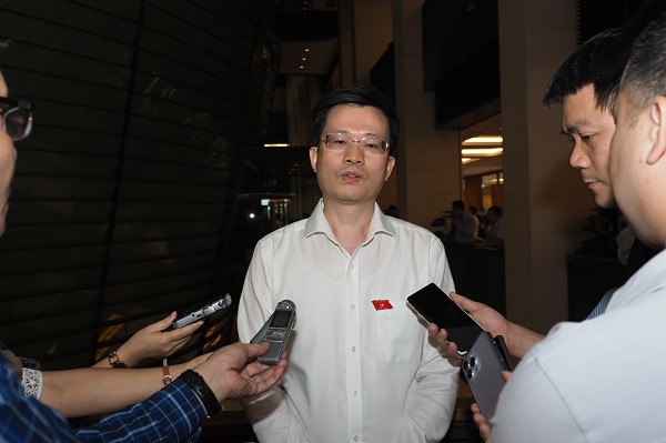 Dai bieu Quoc hoi: Cong chuc binh thuong, 130 nam moi mua duoc nha