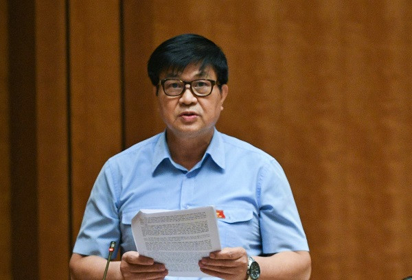 “Nong” nghi truong ve giu hay bo quy binh on gia xang dau-Hinh-2