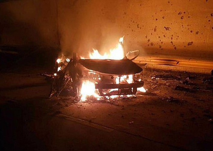 Nhóm binh sĩ thuộc lực lượng đặc nhiệm Mỹ ở Iraq hôm 3/1/2020 đi theo sau đoàn xe chở tướng Iran Qassem Soleimani chỉ hơn một km khi nó rời sân bay quốc tế Baghdad, Fox News hôm qua dẫn một nguồn tin chính phủ Mỹ cho hay.