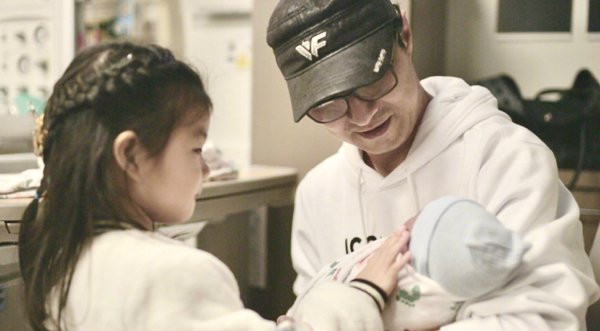 Chuong Tu Di bi anti fan nem da vi sang My de con-Hinh-2