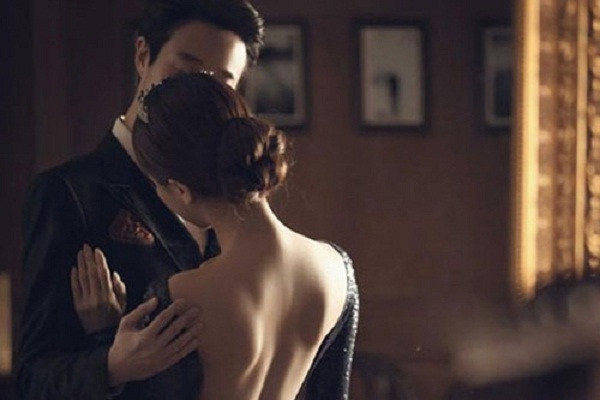 Mẹ tôi ngoại tình với chính chú hàng xóm Me toi ngoai tinh voi chinh chu hang xom