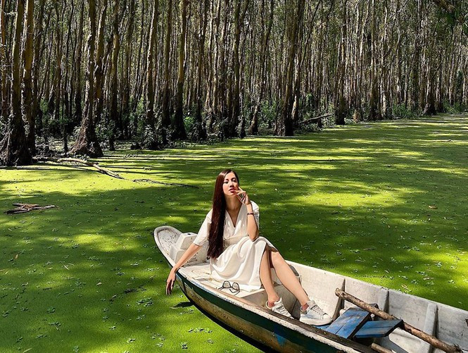 Á hậu Kim Duyên có chuyến đi tới An Giang vào đầu năm mới.