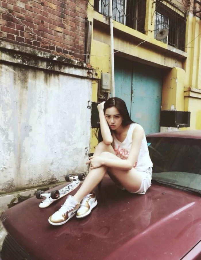 Nu than Vu Han choi bong ro tung gay sot cong dong mang-Hinh-4