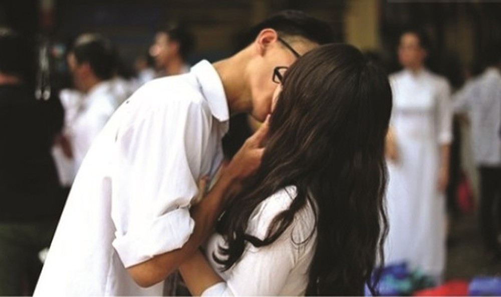 Tuoi nao moi nen bat dau lam “chuyen ay”?