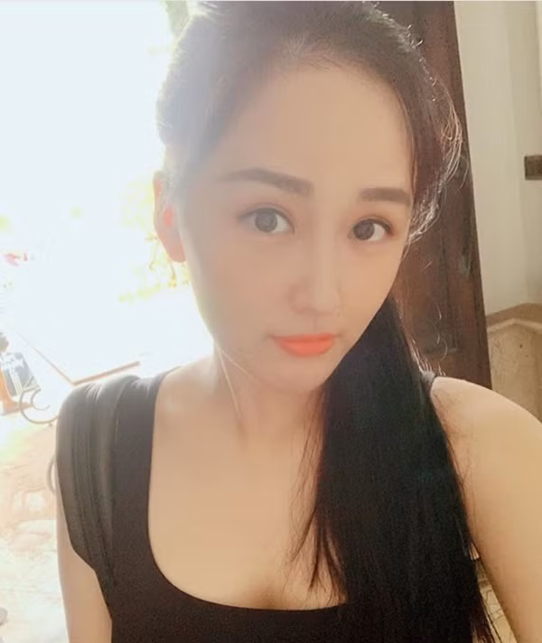 Mai Phương Thúy chia sẻ ảnh chụp từ năm ngoái, ghi điểm với nhan sắc trẻ trung, xinh đẹp.