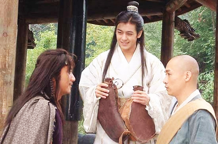 Vi sao cac dai hiep trong tieu thuyet cua Kim Dung deu mo coi cha?