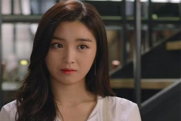 Vo cu ‘den thang’ la chong note vao giay va am muu bi oi