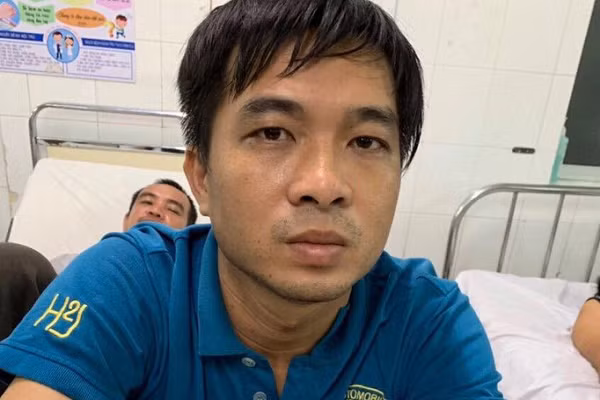 Vo vua mo cong, chong xong vao dam chet vi ghen tuong