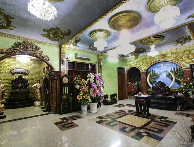 Được biết, Ngọc Sơn đã mua căn biệt thự này cách đây nhiều năm và giá trị của nó vào khoảng 5 triệu USD (ảnh: Zing)