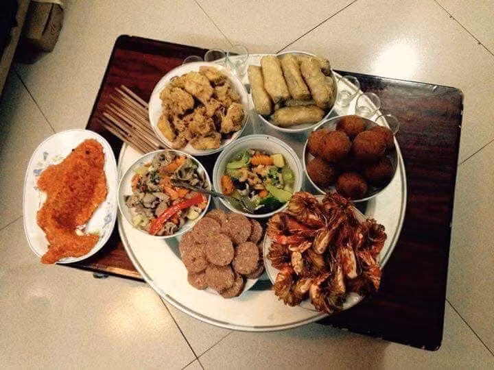 Ngay nau 40 mam co cung ong Cong ong Tao, cong lung khong het viec