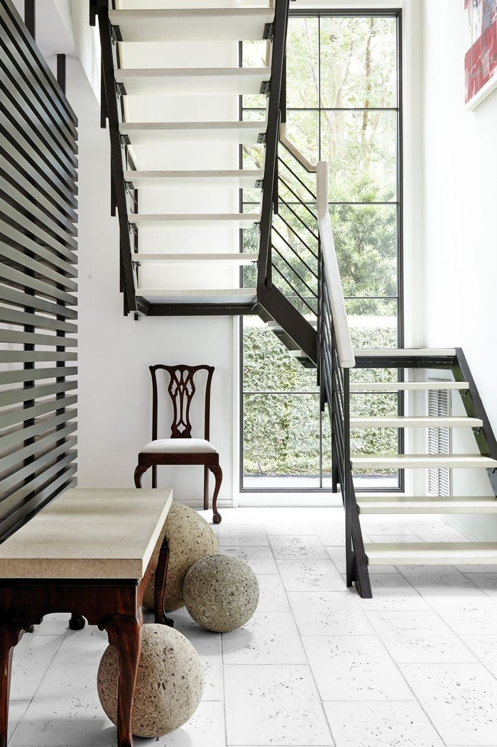 Thiết kế cầu thang tối giản và chiết trung này nhận được nhiều lời khen ngợi của các nhà thiết kế.